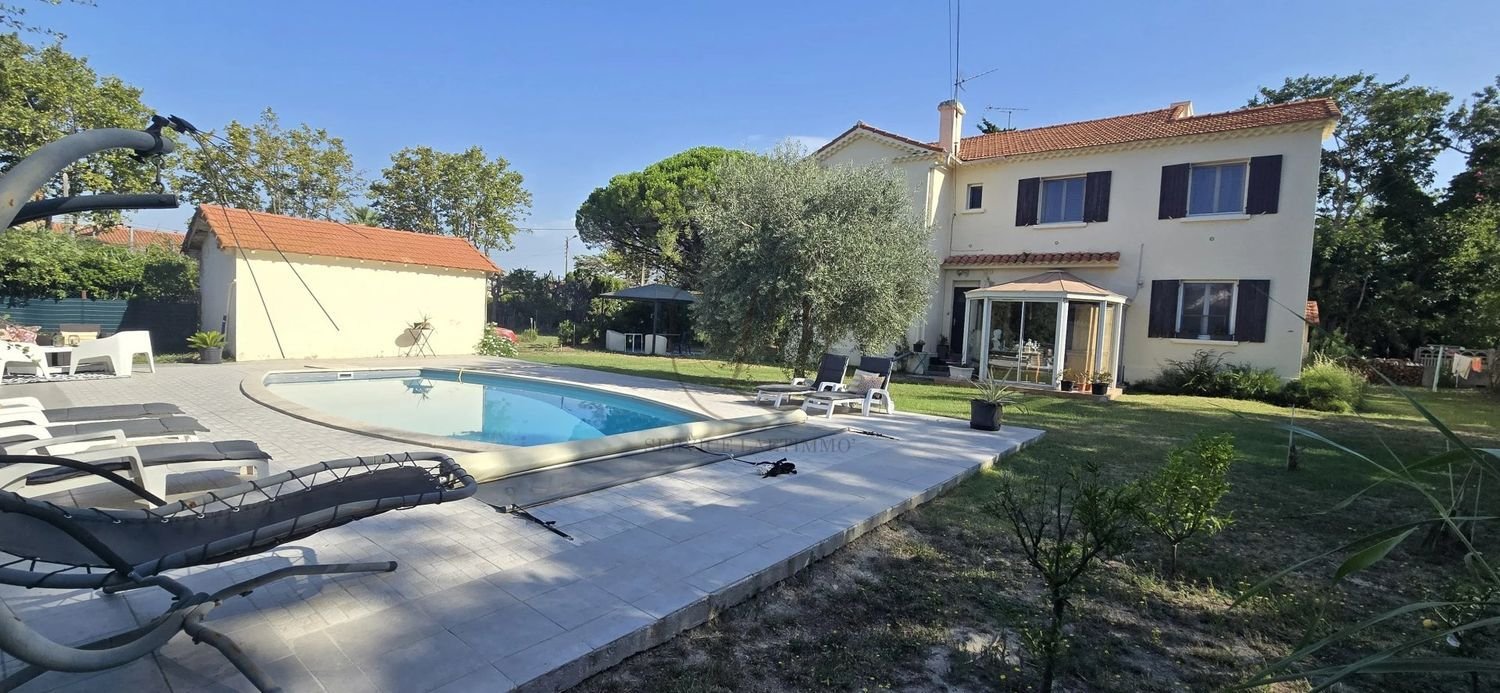 Maison à vendre, 228m², Arles
