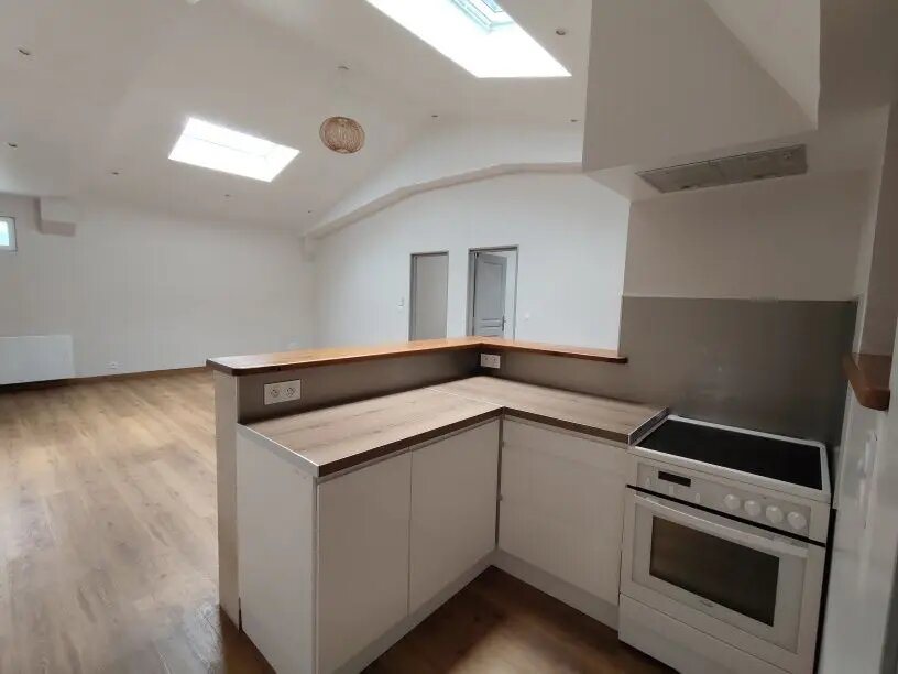 Appartement à louer, 81m², Port-en-Bessin-Huppain