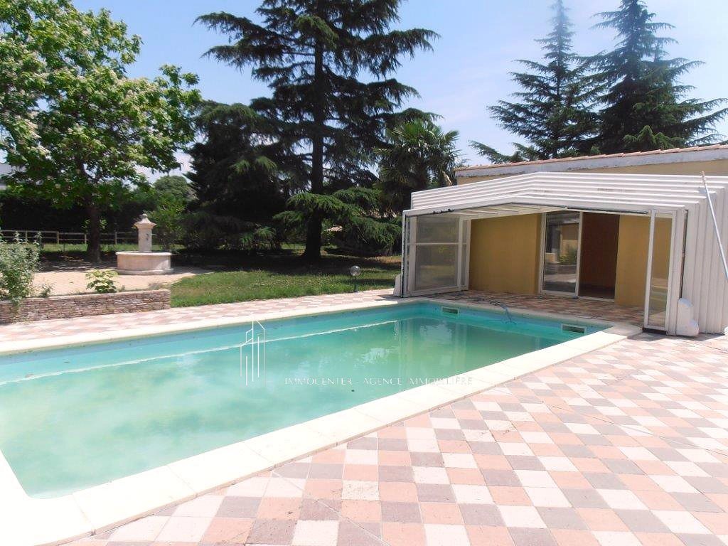 Maison à vendre, 220m², Montélier