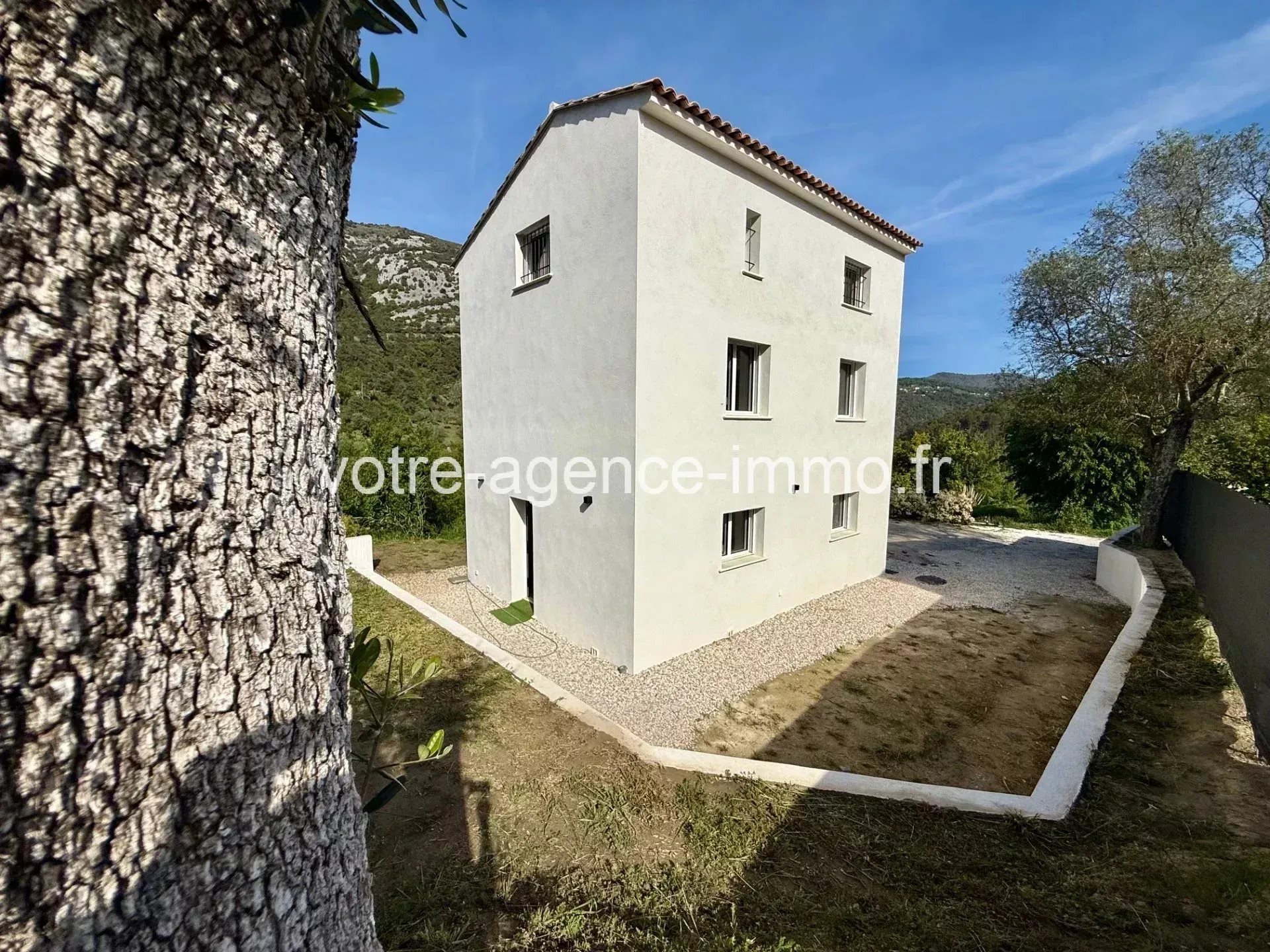 Maison à vendre, 122m², Tourrette-Levens