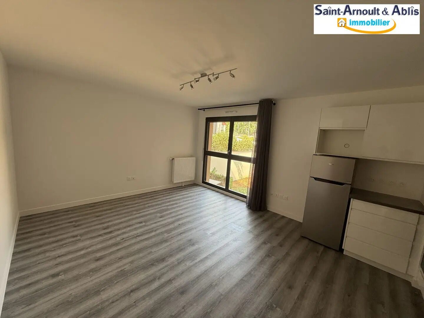 Appartement à louer, 30m², Saint-Arnoult-en-Yvelines