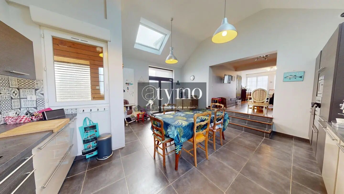 Maison à vendre, 184m², Plounévez-Lochrist