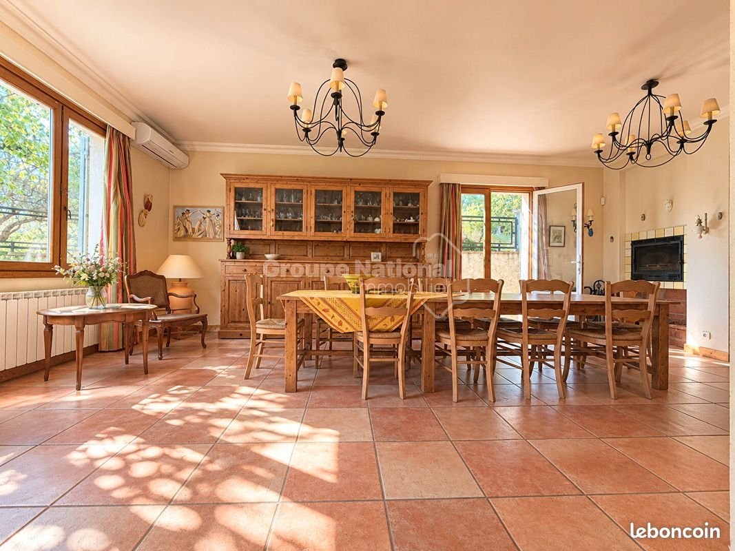 Maison à vendre, 240m², Allemagne-en-Provence