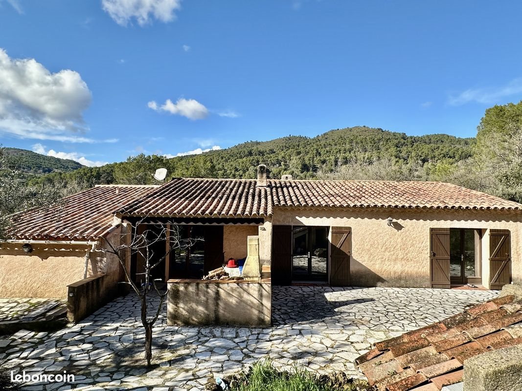 Maison à vendre, 177m², Callas