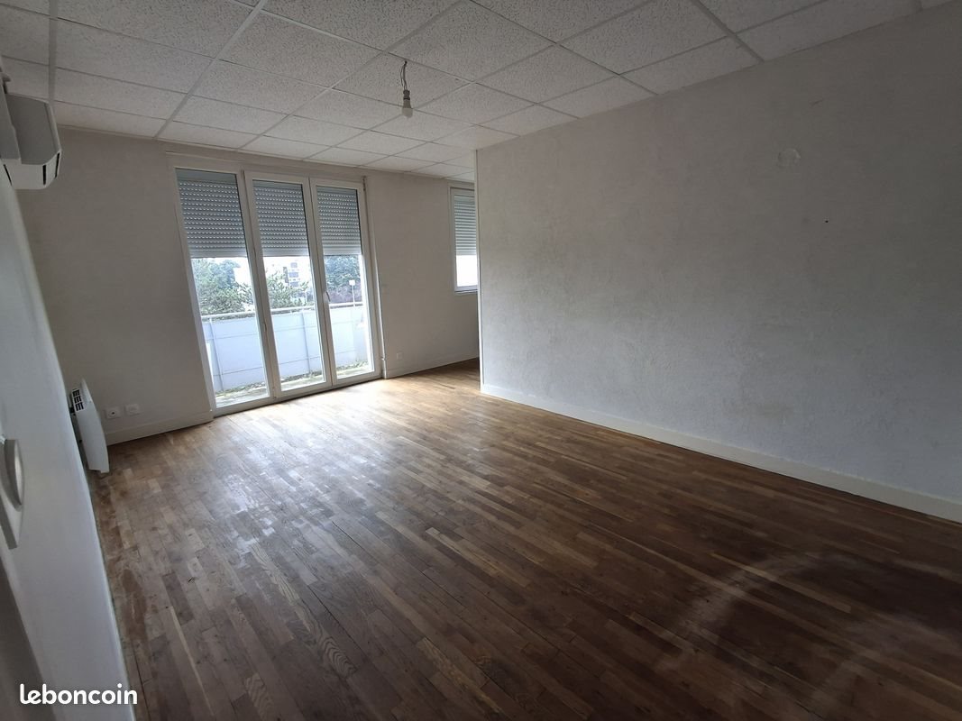 Appartement à louer, 74m², Gray