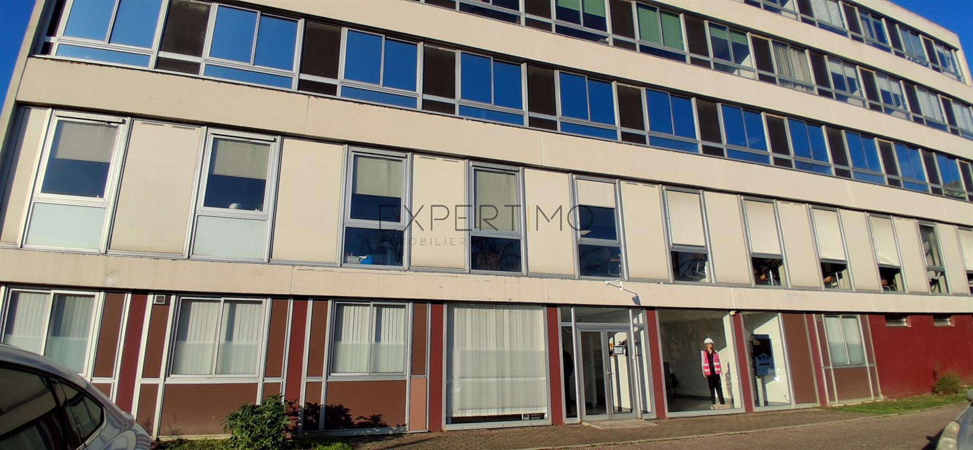 Maison à vendre, 1377m², Val-de-Reuil