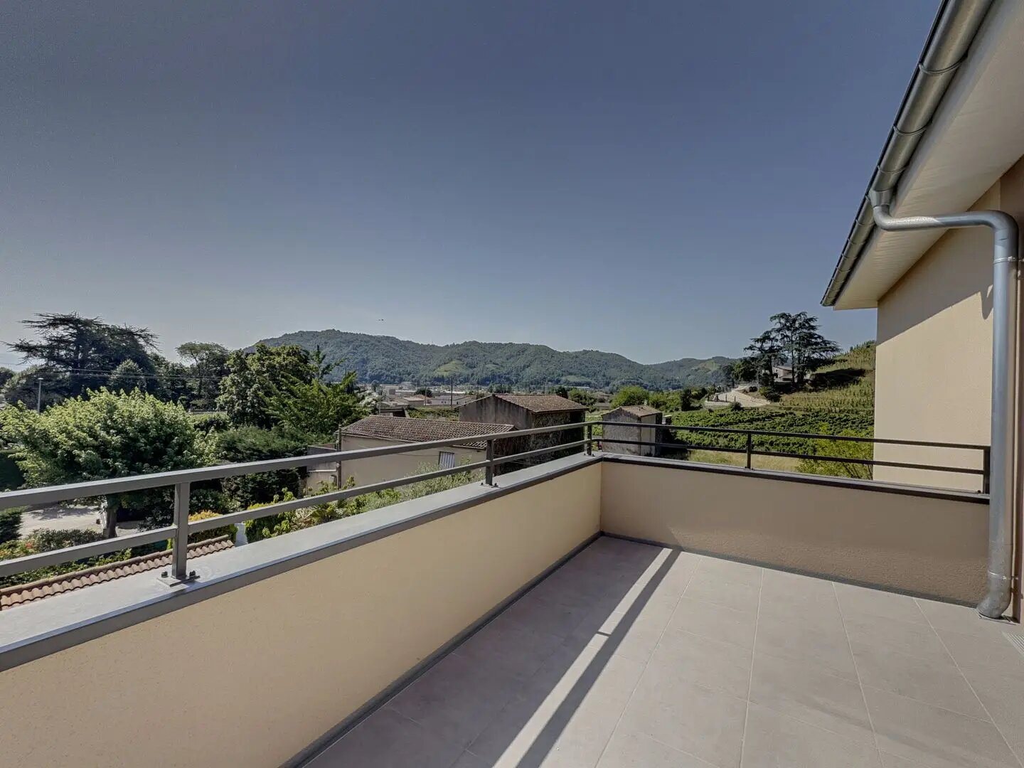 Appartement à louer, 66m², Saint-Jean-de-Muzols