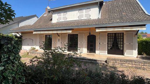 Maison 5 pièces 130 m² · à Gourdon · 130 m² · 150 000 €