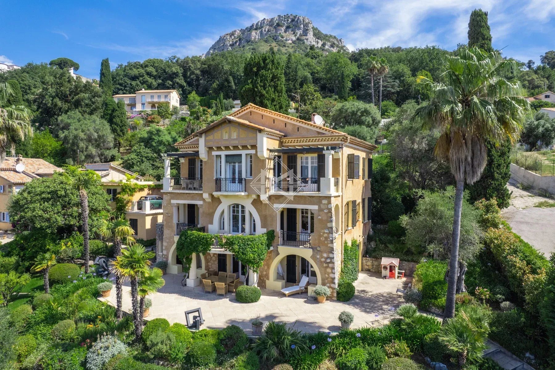 Maison à vendre, 321m², Vence
