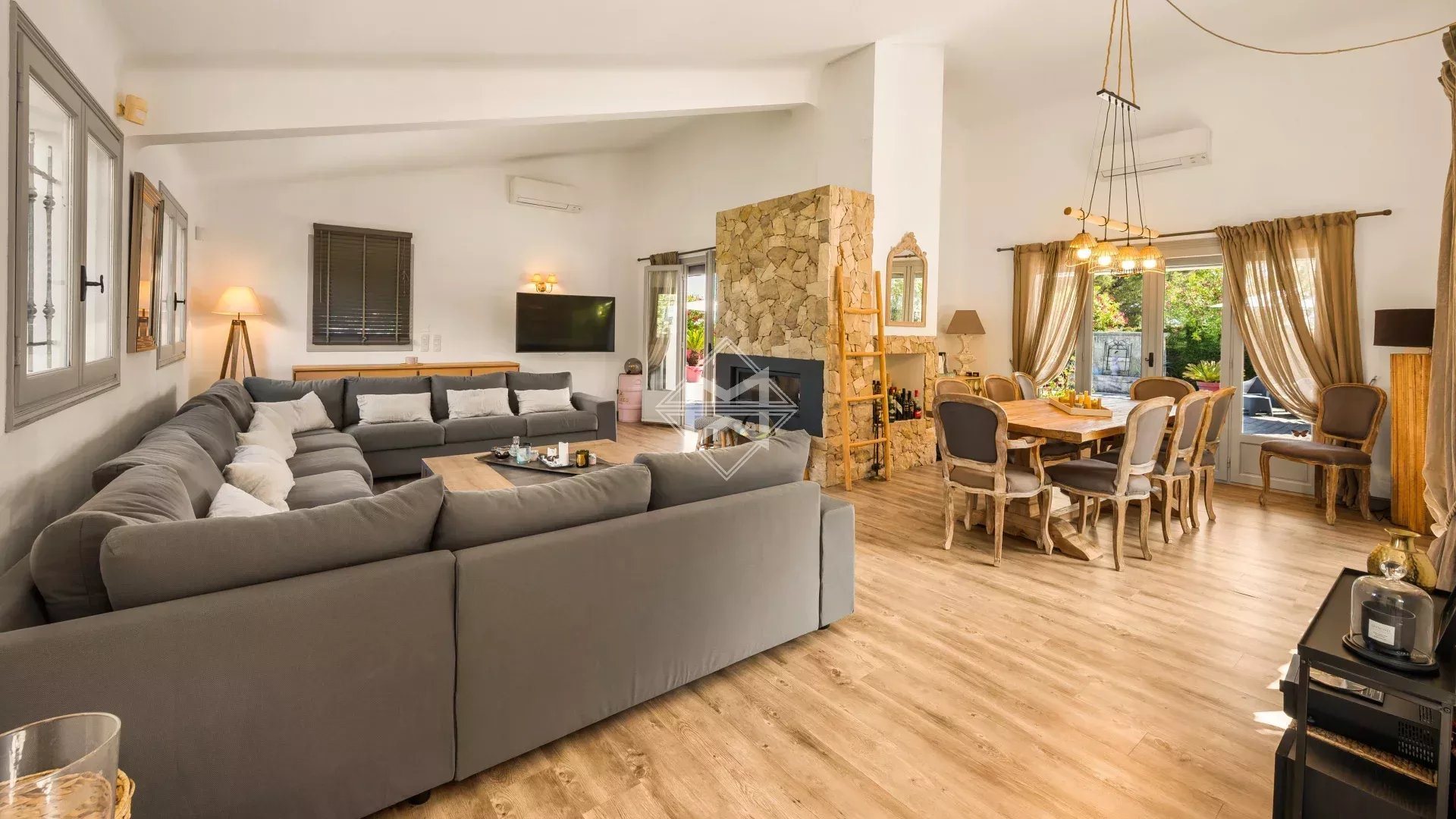 Maison à vendre, 270m², Cagnes-sur-Mer