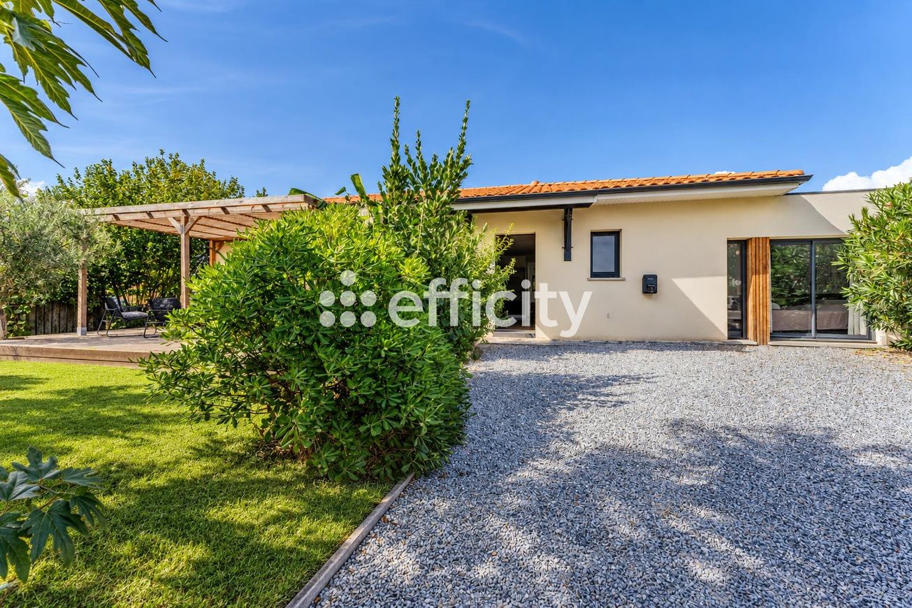 Maison à vendre, 5m², Mios