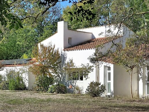 Maison 7 pièces 196 m² · à Marsilly · 196 m² · 1 575 000 €