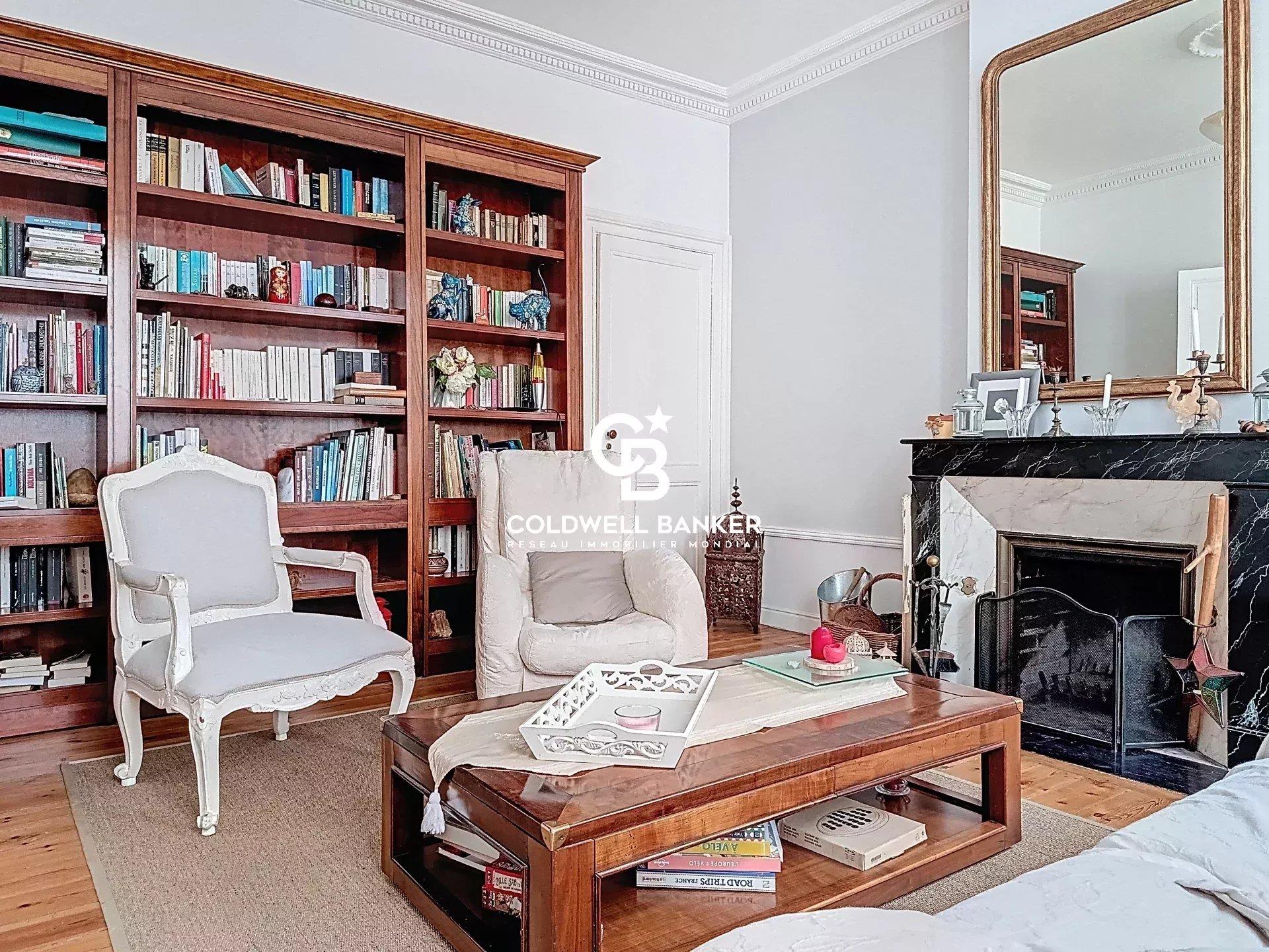 Maison à vendre, 216m², Saintes
