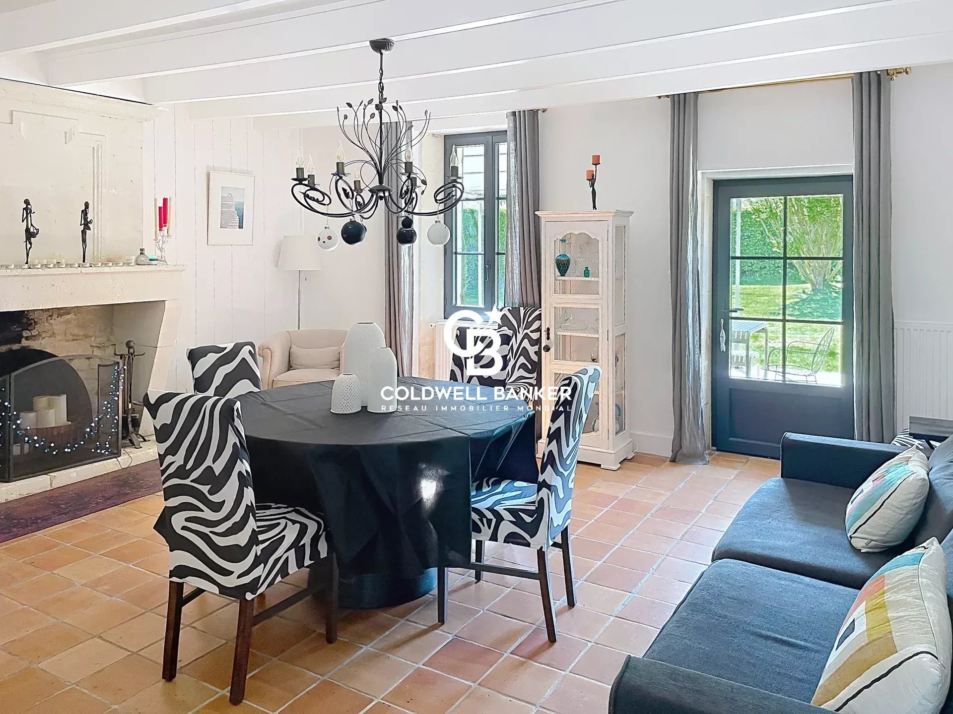 Maison à vendre, 365m², Corme-Royal