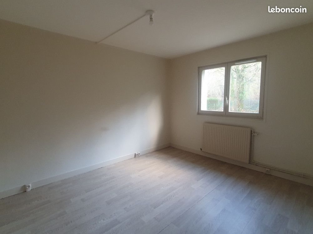 Maison à louer, 83m², Ville-sous-la-Ferté