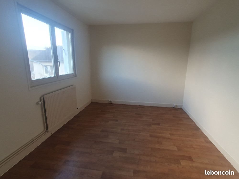 Maison à louer, 83m², Ville-sous-la-Ferté