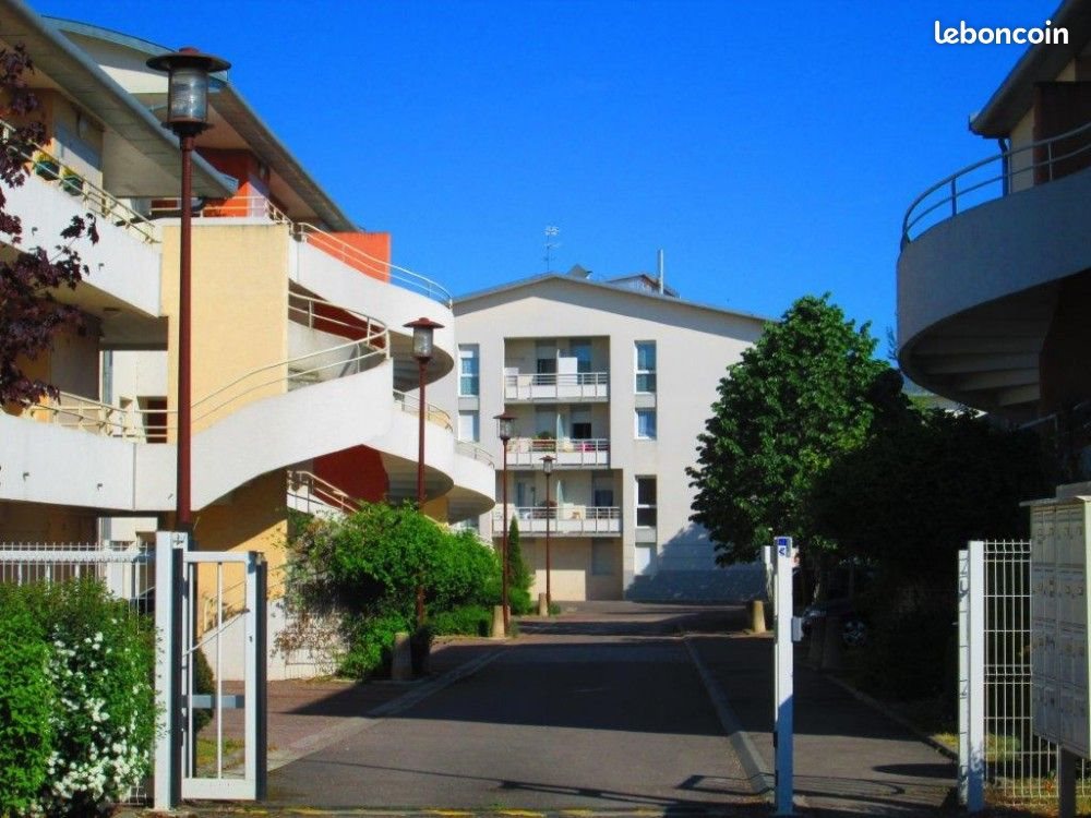 Appartement à louer, 84m², Saint-Julien-les-Villas