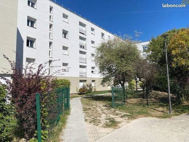 Appartement à louer, 49m², La Chapelle-Saint-Luc