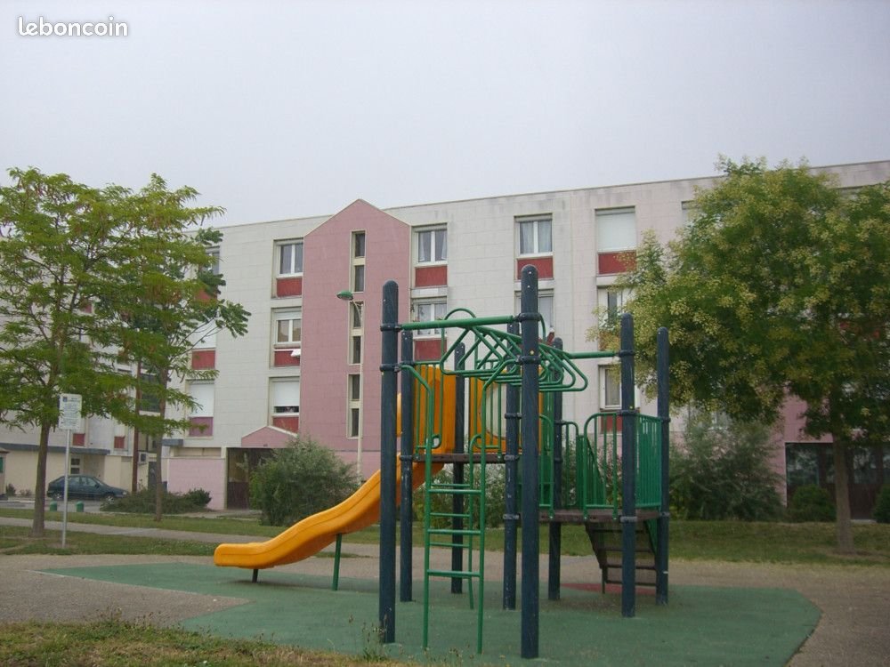 Appartement à louer, 49m², La Chapelle-Saint-Luc