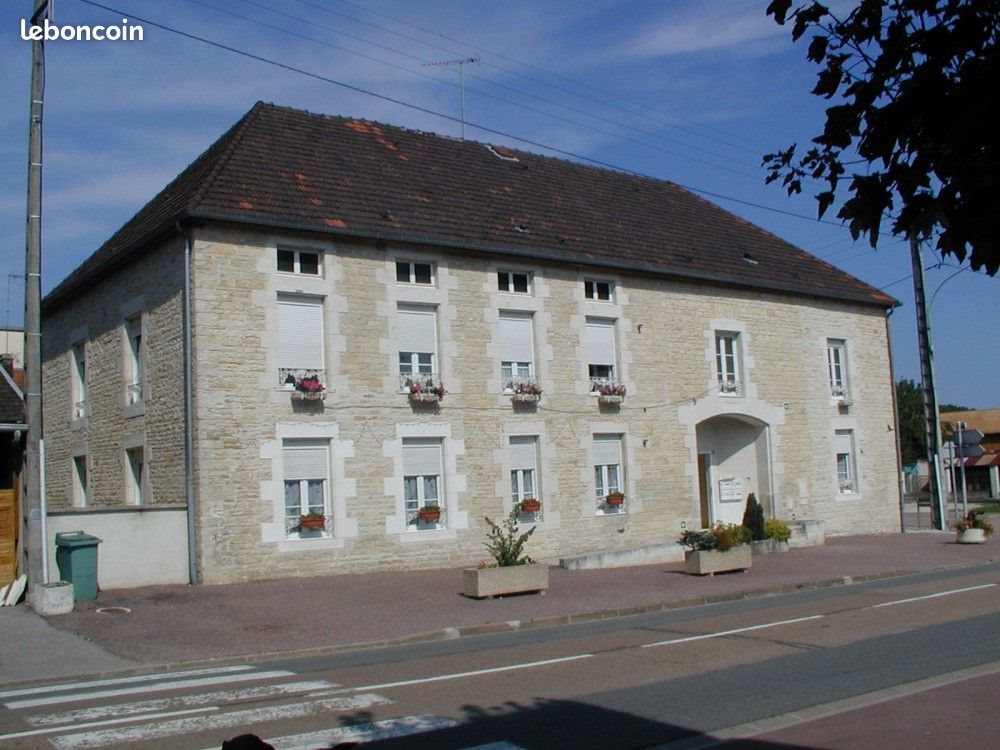 Appartement à louer, 91m², Ville-sous-la-Ferté