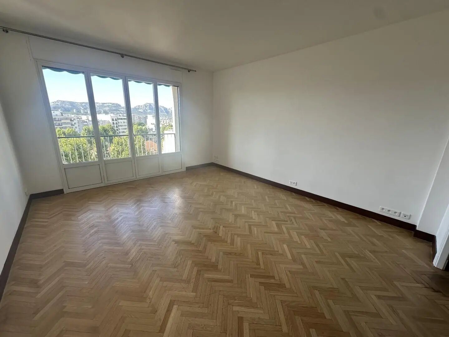 Appartement à louer, 72m², Marseille 8ème