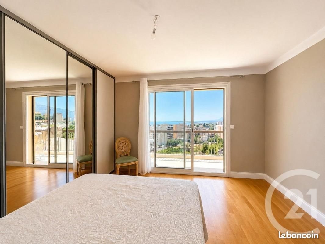 Appartement à vendre, 101m², Bastia