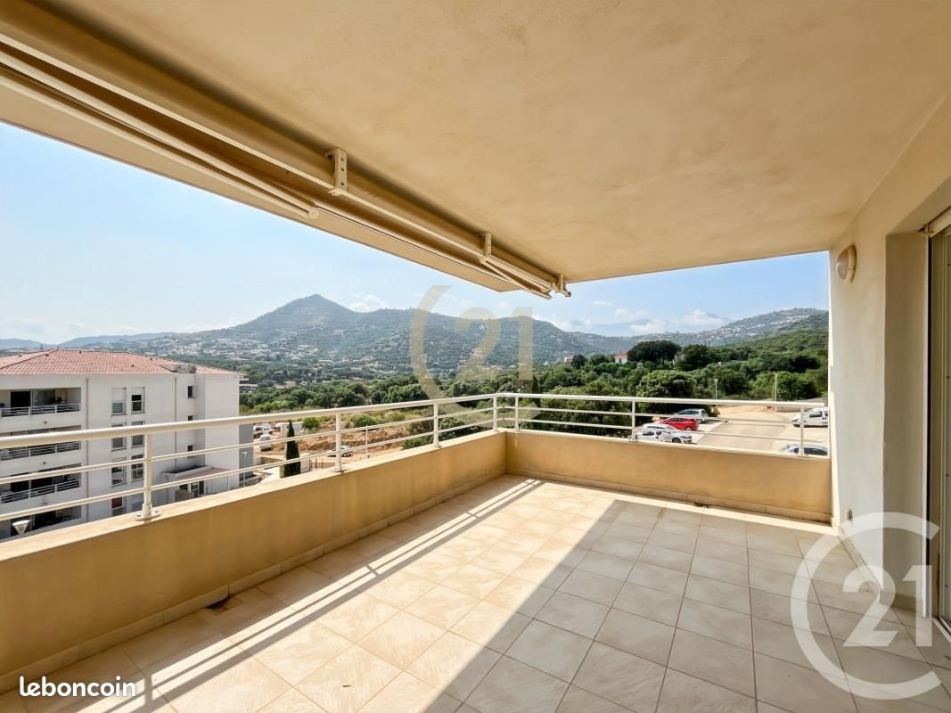Appartement à louer, 69m², L'Ile-Rousse