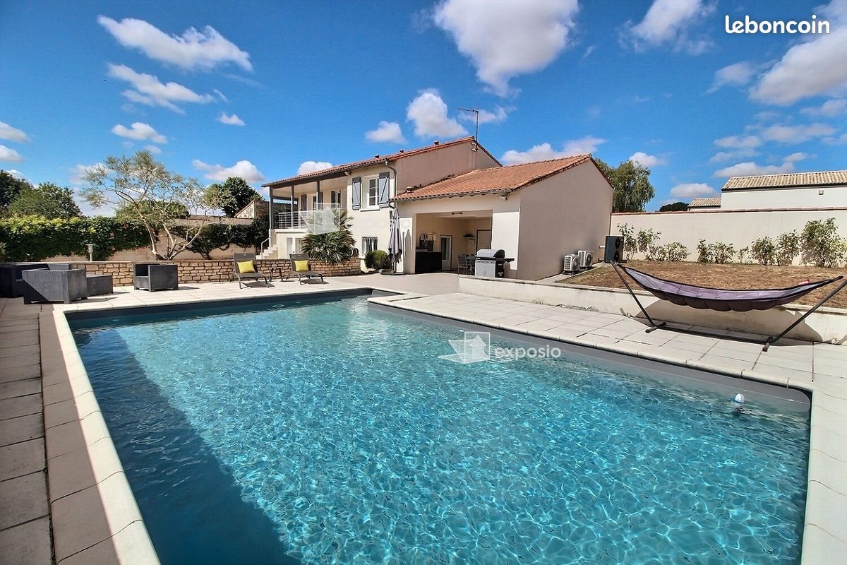 Maison à vendre, 185m², Echiré