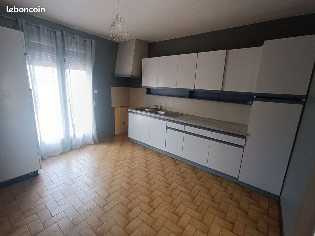 Maison à vendre, 102m², Rostrenen
