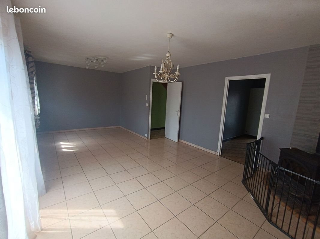Maison à vendre, 102m², Rostrenen