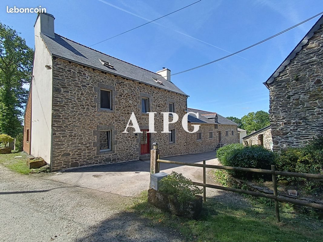Maison à vendre, 360m², Plussulien