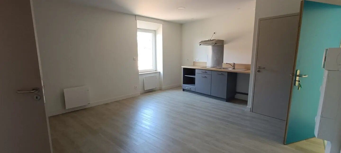 Appartement à louer, 48m², Chambost-Longessaigne