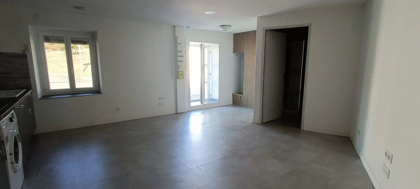 Maison à louer, 56m², Civens