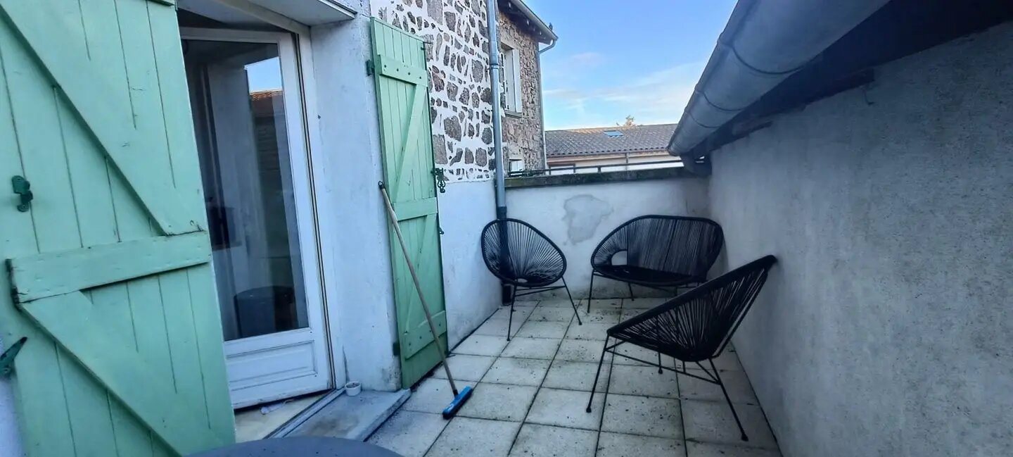 Maison à louer, 86m², Chambost-Longessaigne