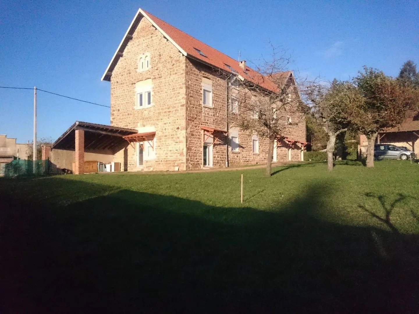 Appartement à louer, 70m², Néronde