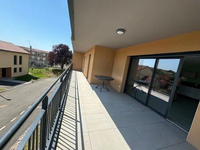 Appartement à louer, 74m², Panissières