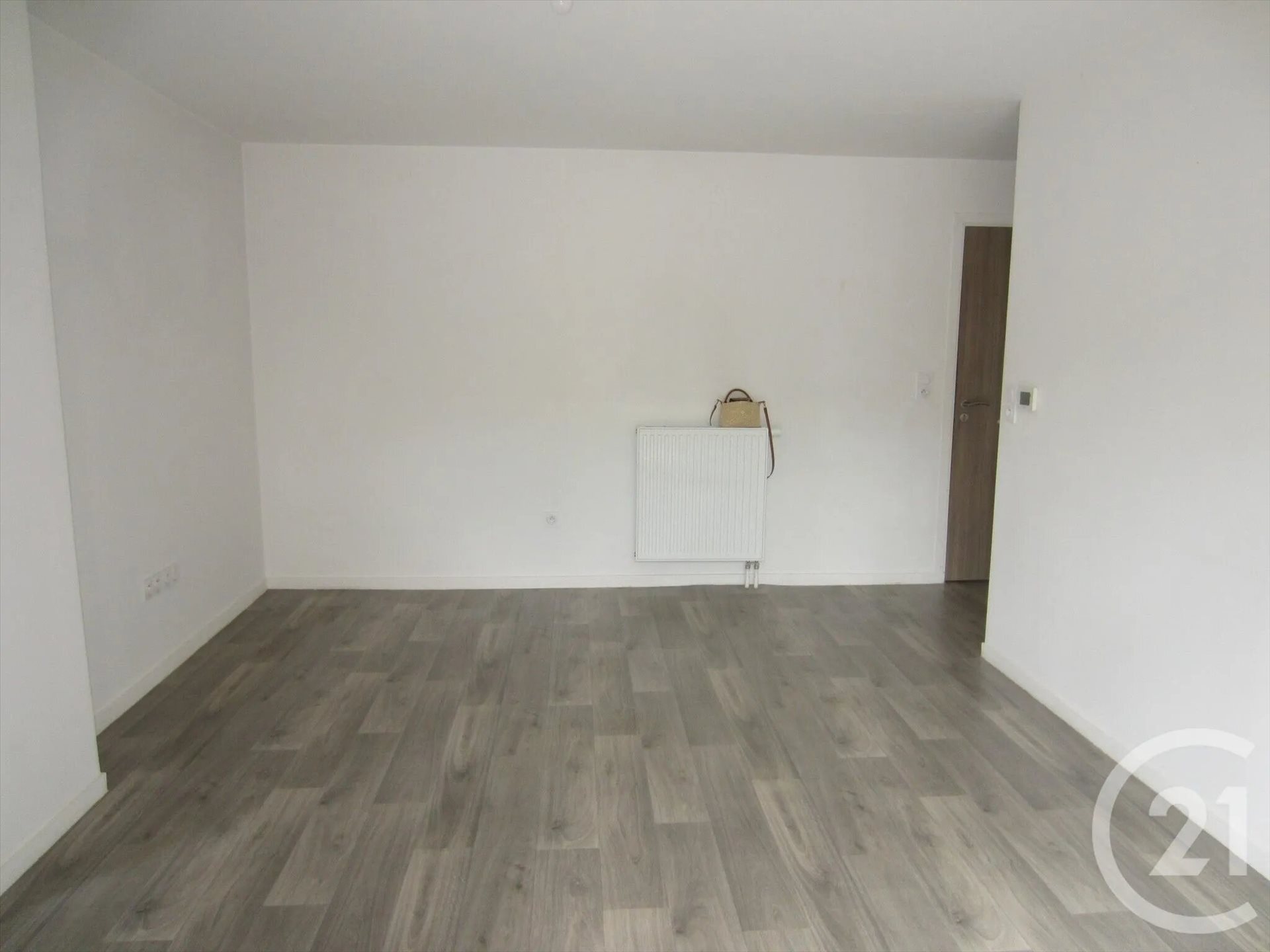 Appartement à louer, 43m², Etréchy