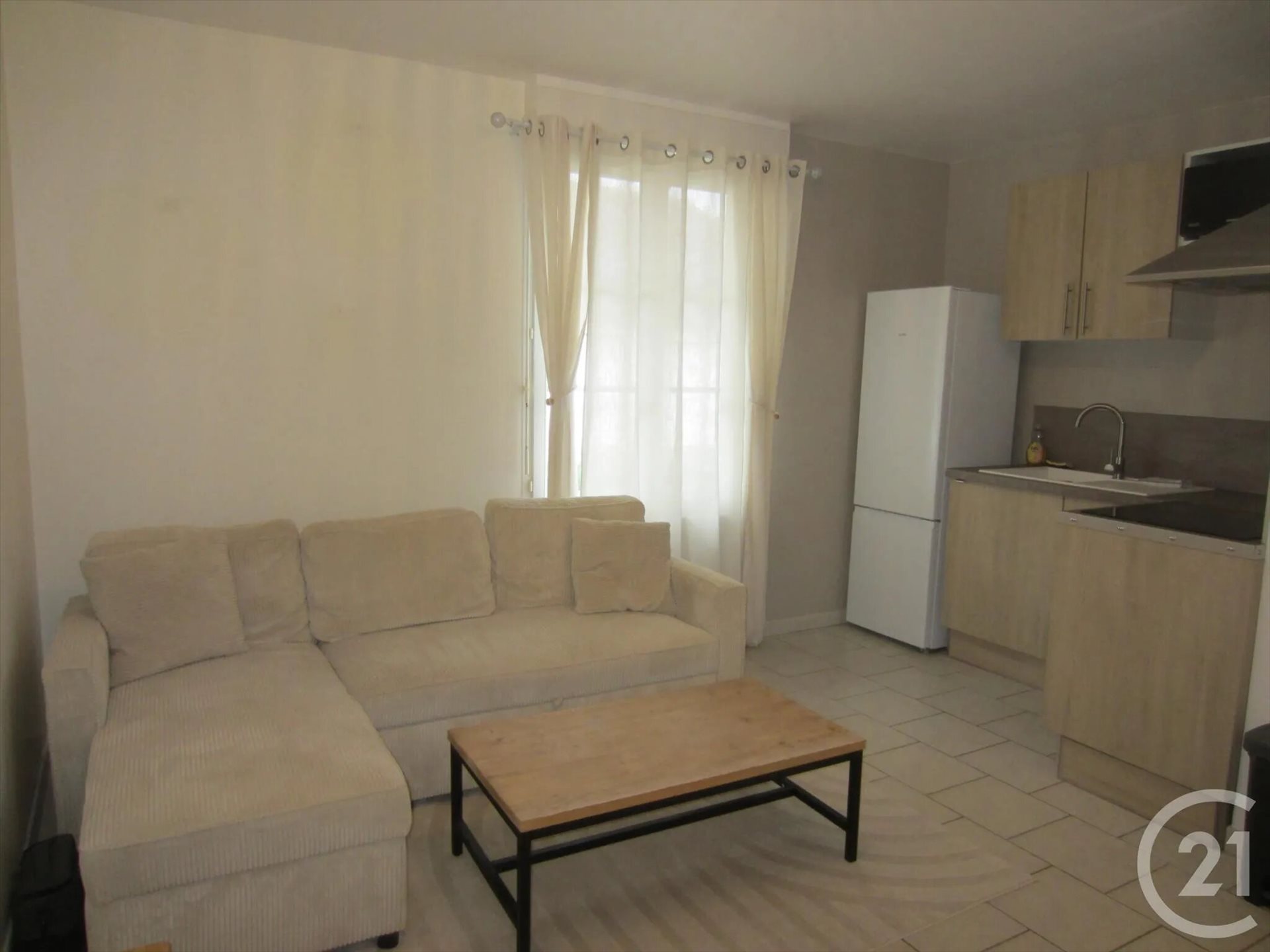 Appartement à louer, 32m², Etréchy