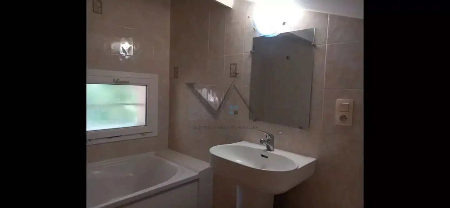 Maison à louer, 89m², Dieulefit