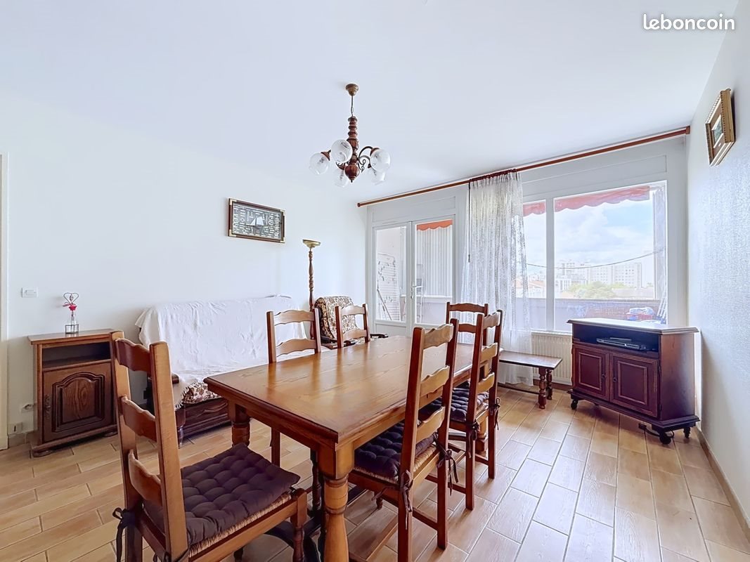 Appartement à louer, 72m², Lyon 8ème