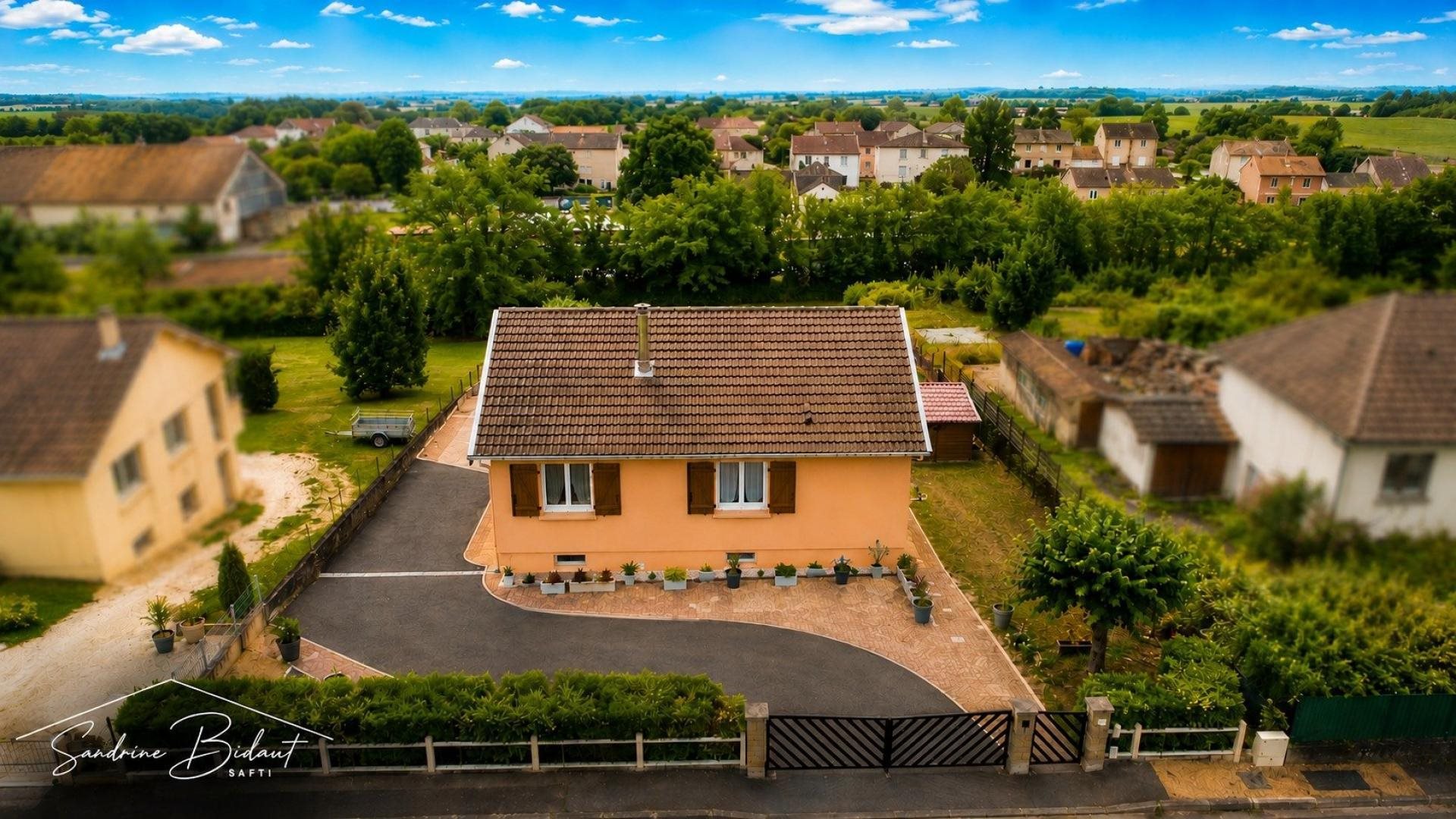 Maison à vendre, 86m², Fleurville