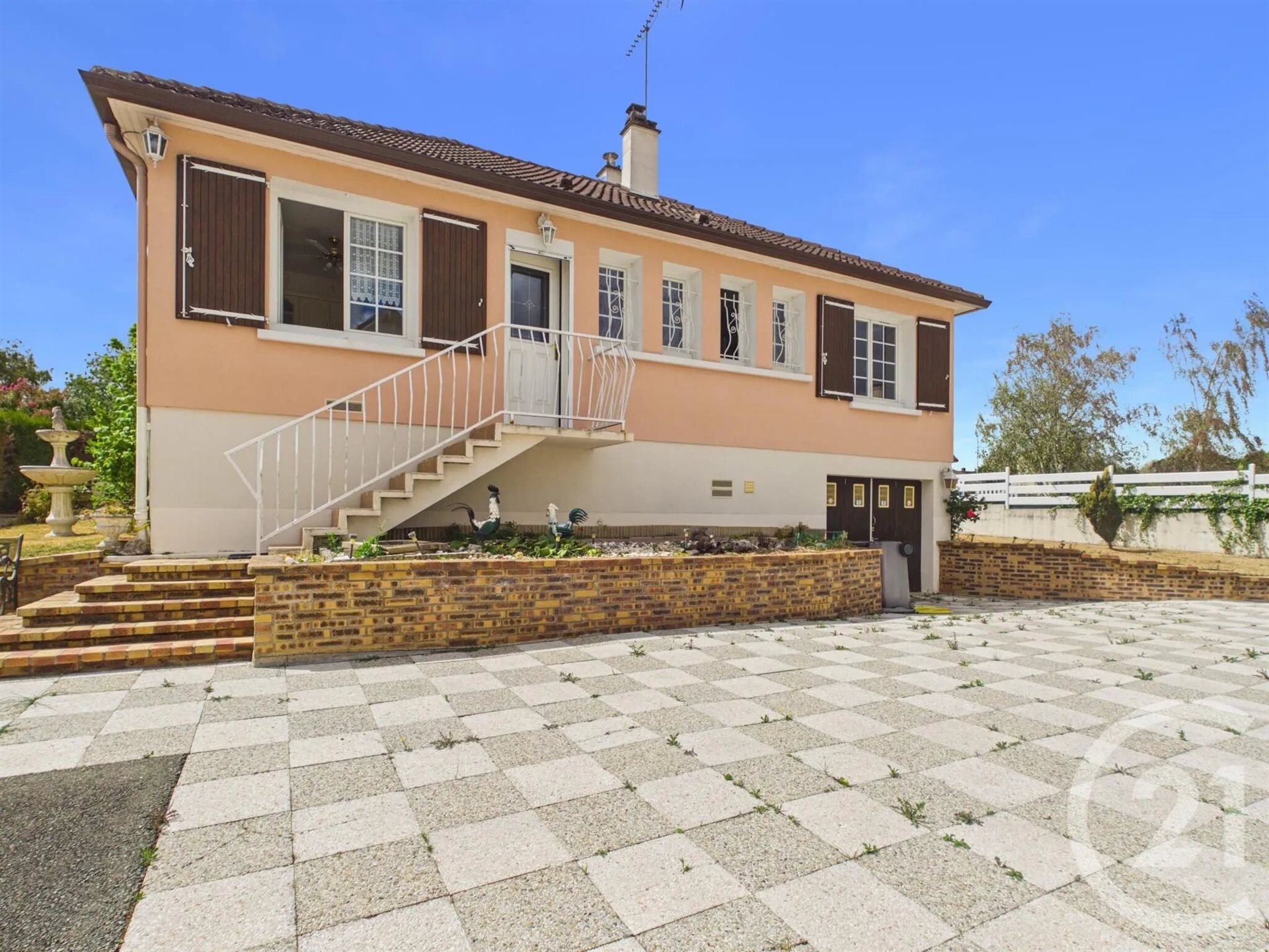 Maison à vendre, 92m², Barjouville