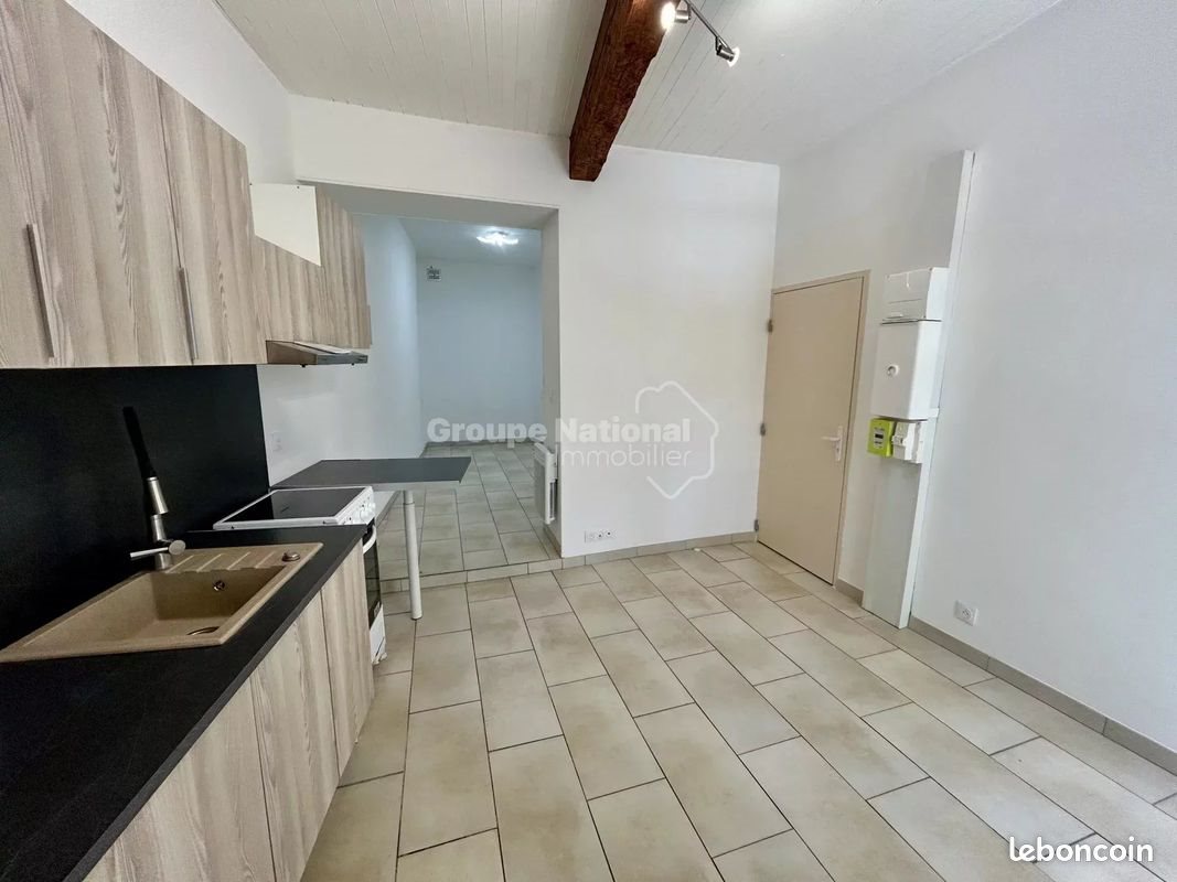 Appartement à louer, 28m², Pélissanne