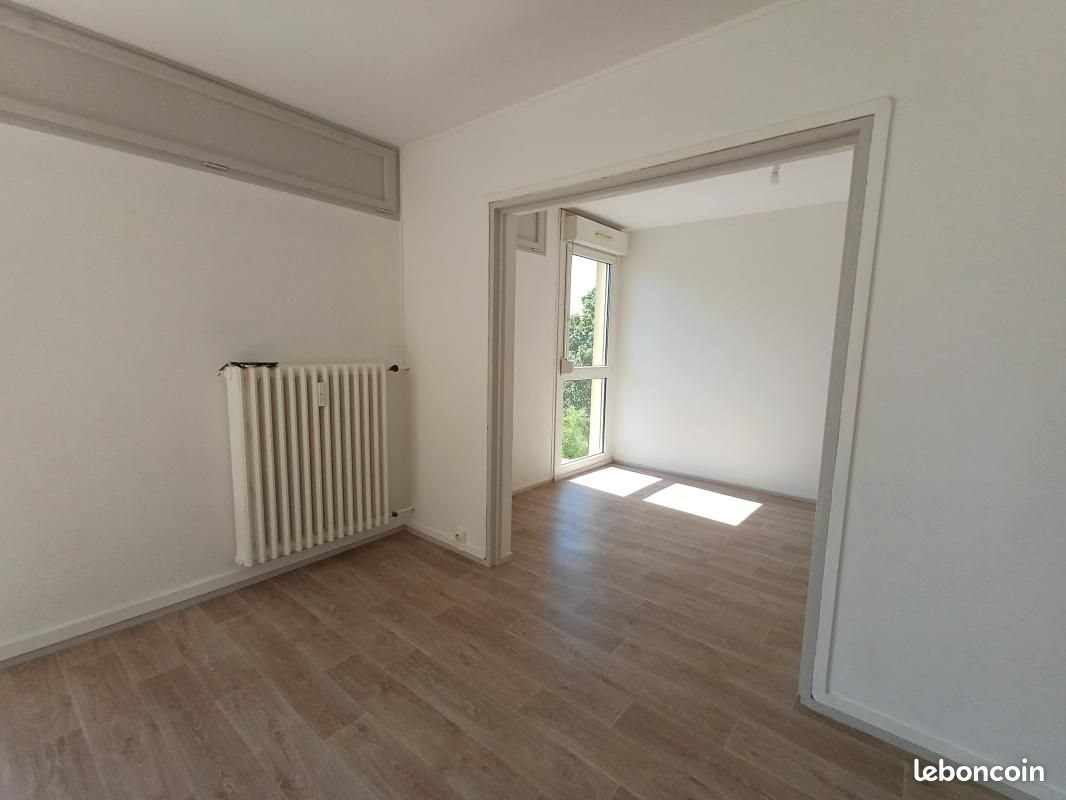 Appartement à louer, 82m², Lure