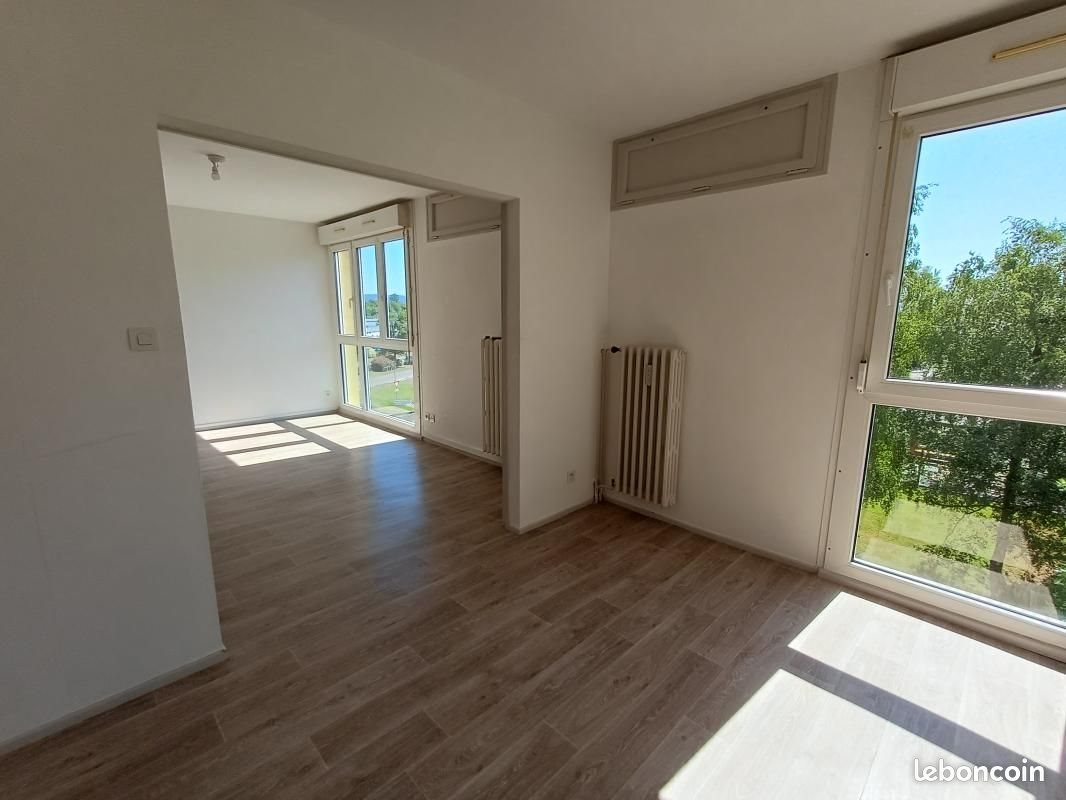 Appartement à louer, 82m², Lure