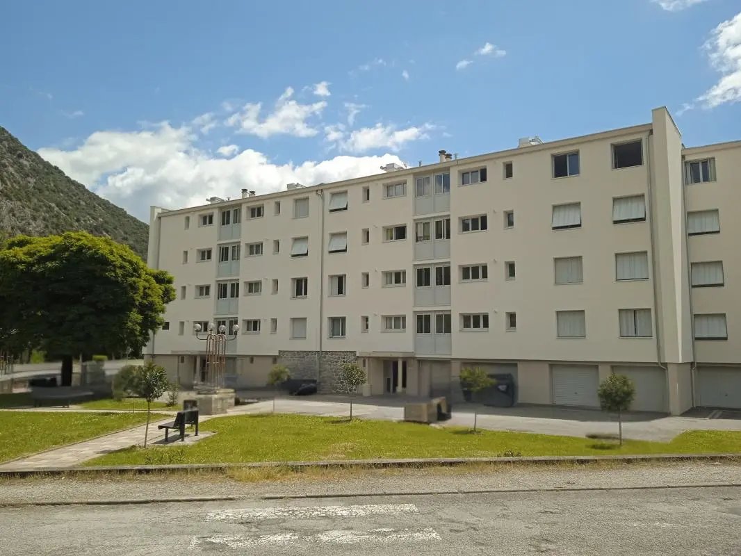 Appartement à louer, 75m², Tarascon-sur-Ariège