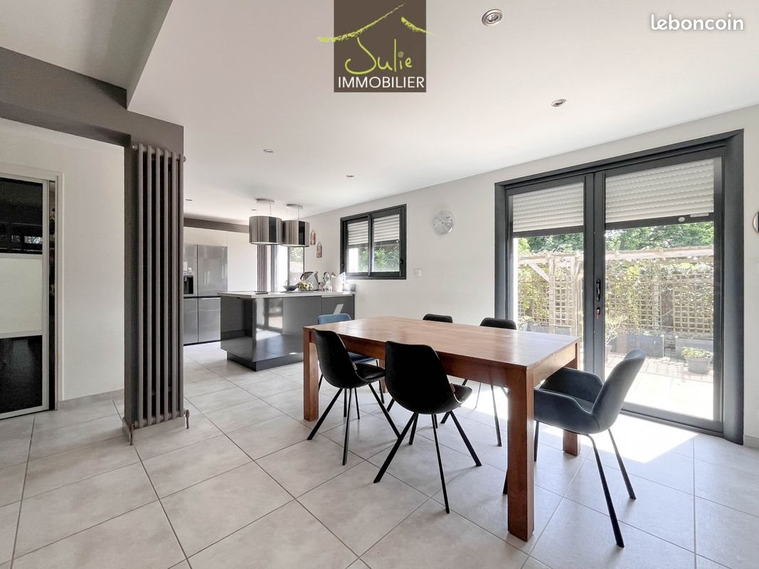 Maison à vendre, 216m², Bressuire