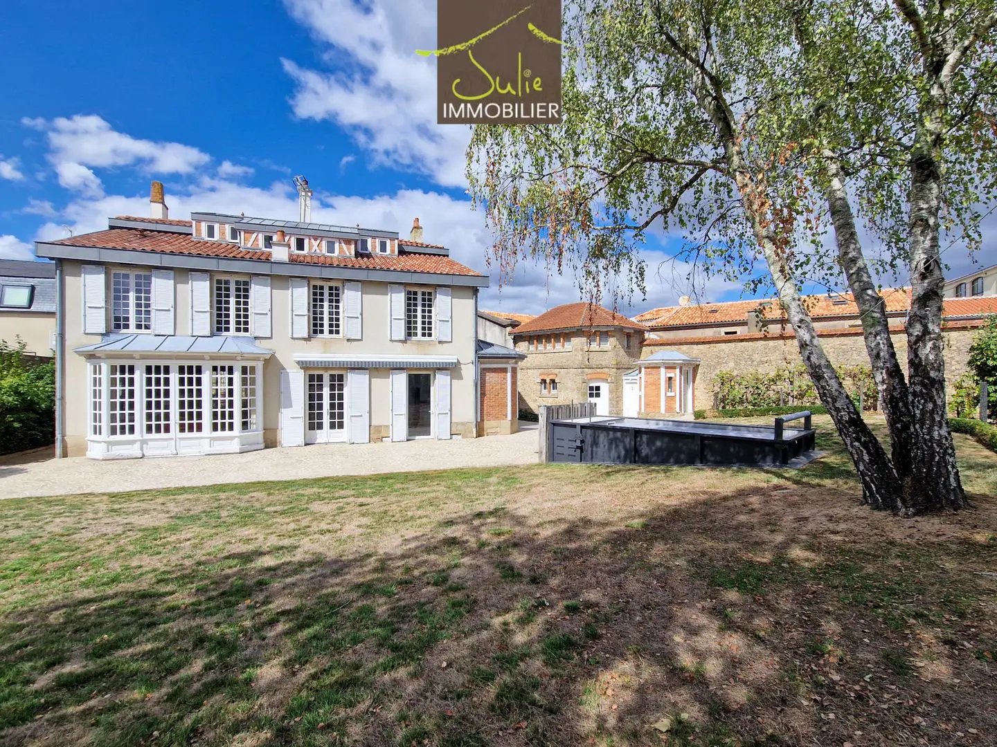 Maison à vendre, 304m², Bressuire