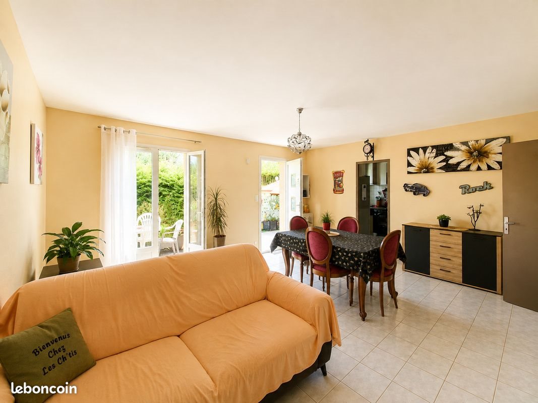 Maison à louer, 100m², Chasseneuil-sur-Bonnieure