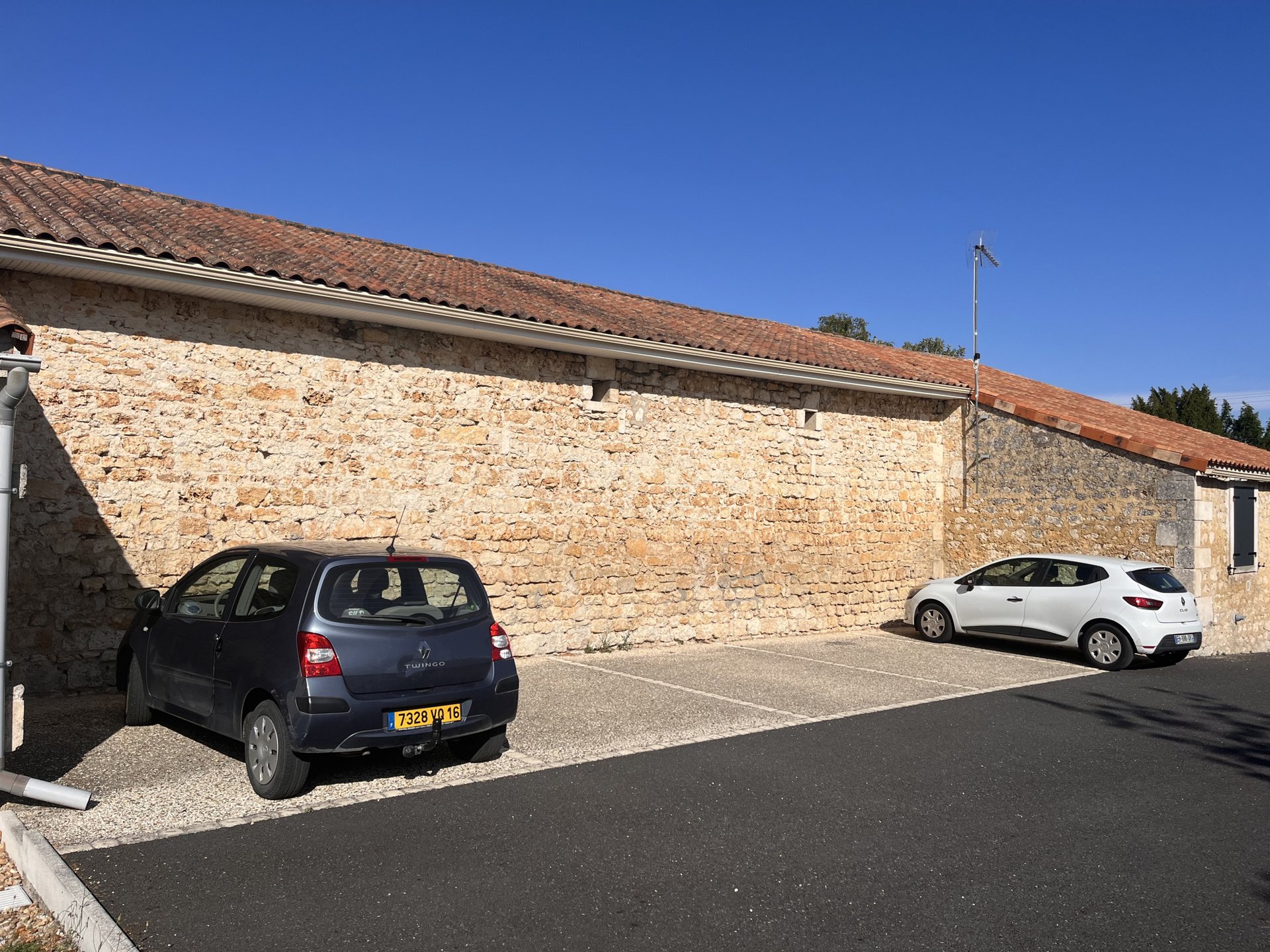 Appartement à louer, 1m², La Couronne